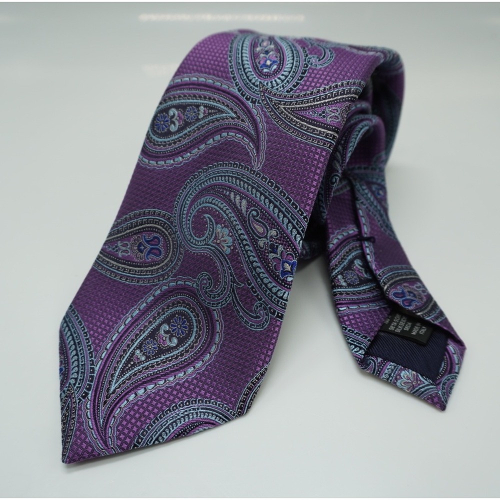 Ermenegildo Zegna Purple Paisley Silk Tie Made in Italy Luxury Neckwear
